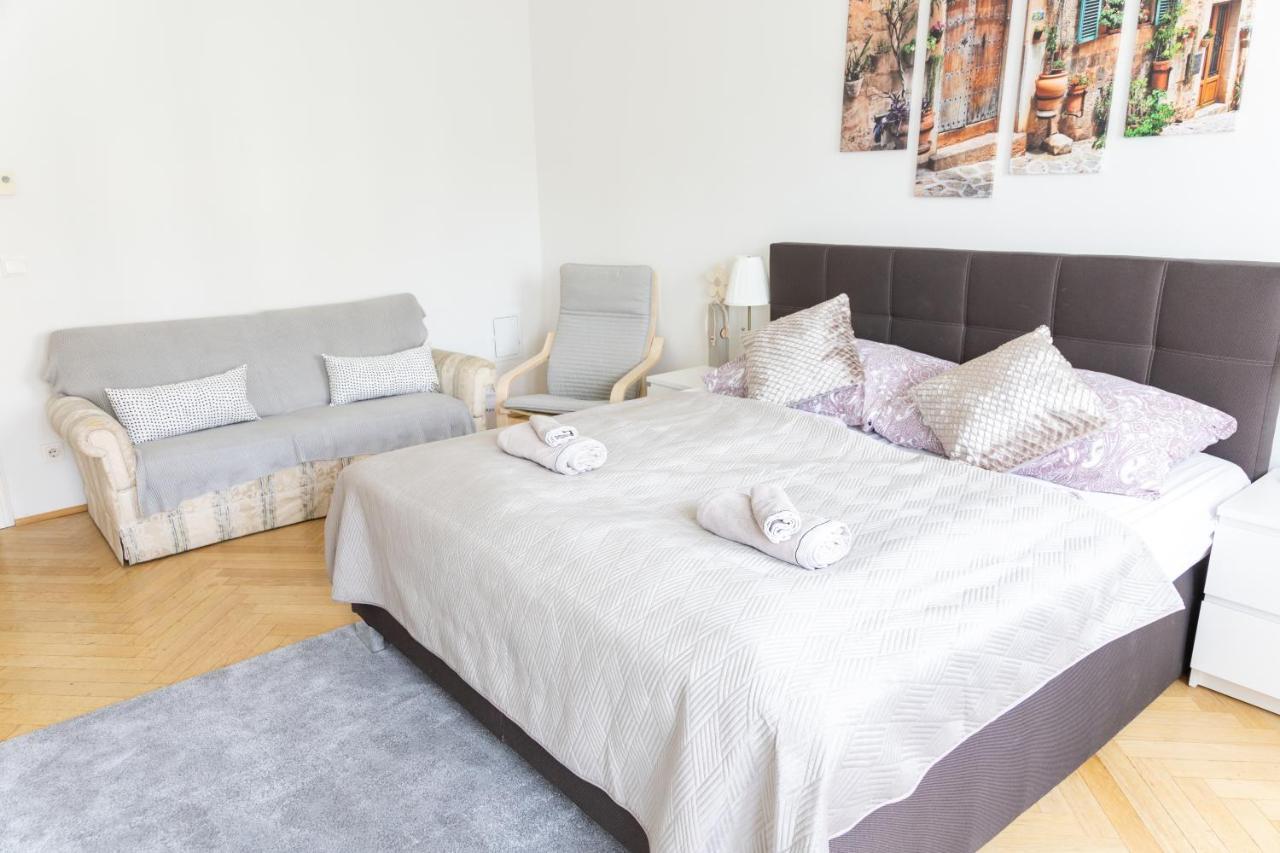 Moonlight Apartment With Porch Near Schoenbrunn And Westbahnhof 비엔나 외부 사진